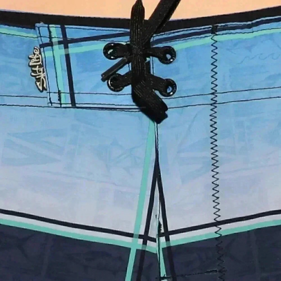 Salt Life Blue Geometric Swim Trunks Size 36 Summer Beach Board Shorts Swimsuit - Picture 4 of 4